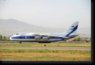 Antonov AN-124 Russia-Douchanbe-03avr2008-DSC_0007.jpg